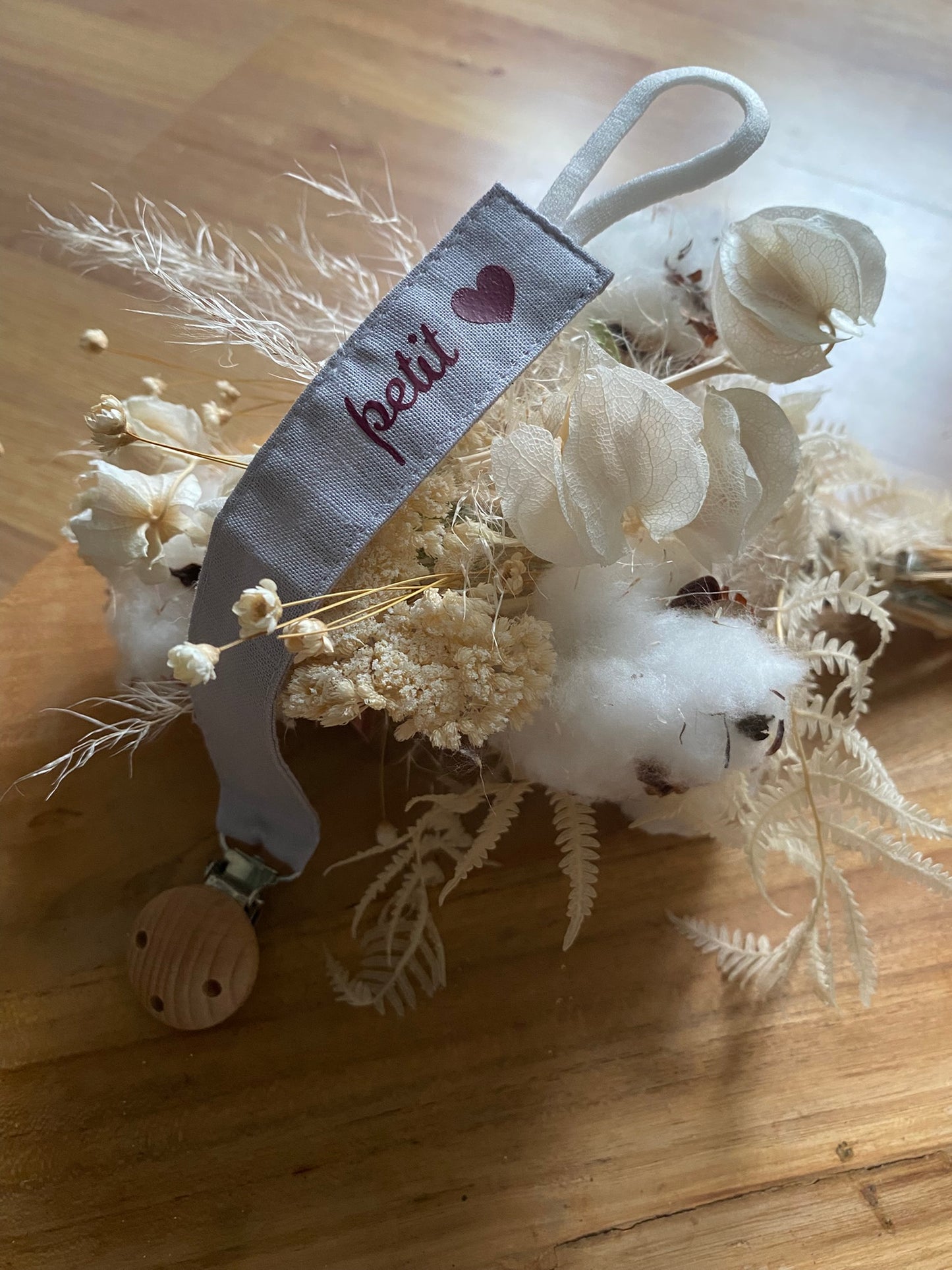 Attache tétine personnalisable "Petit 💛"