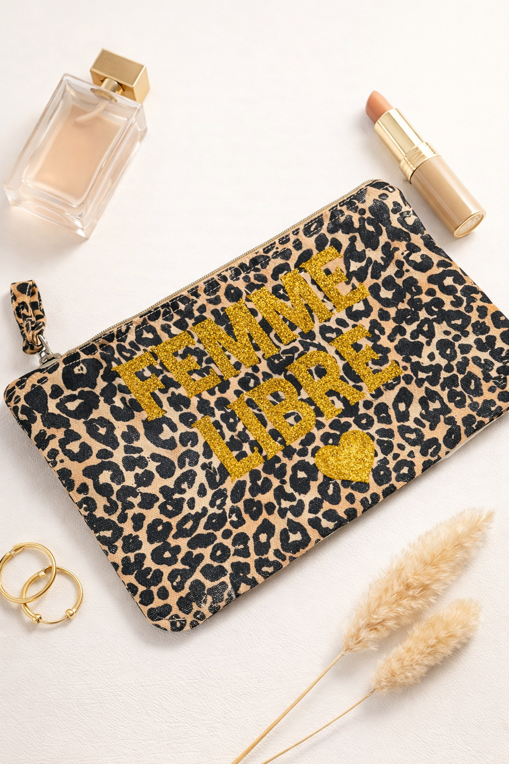 Pochette Léopard "Femme Libre" – Trousse tendance & féminine