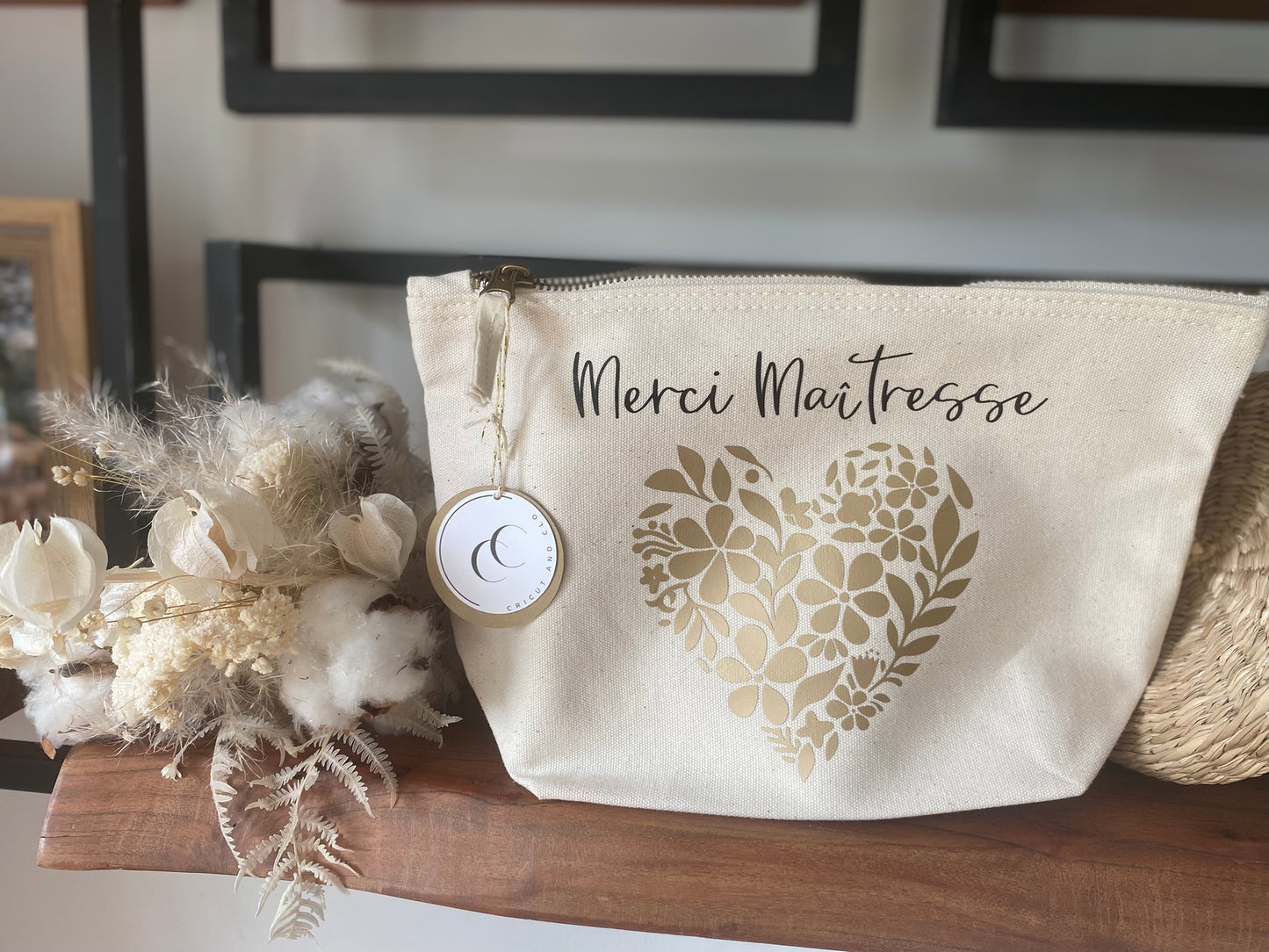 Pochette personnalisable "Merci Maitresse" - Modèle cœur fleuri