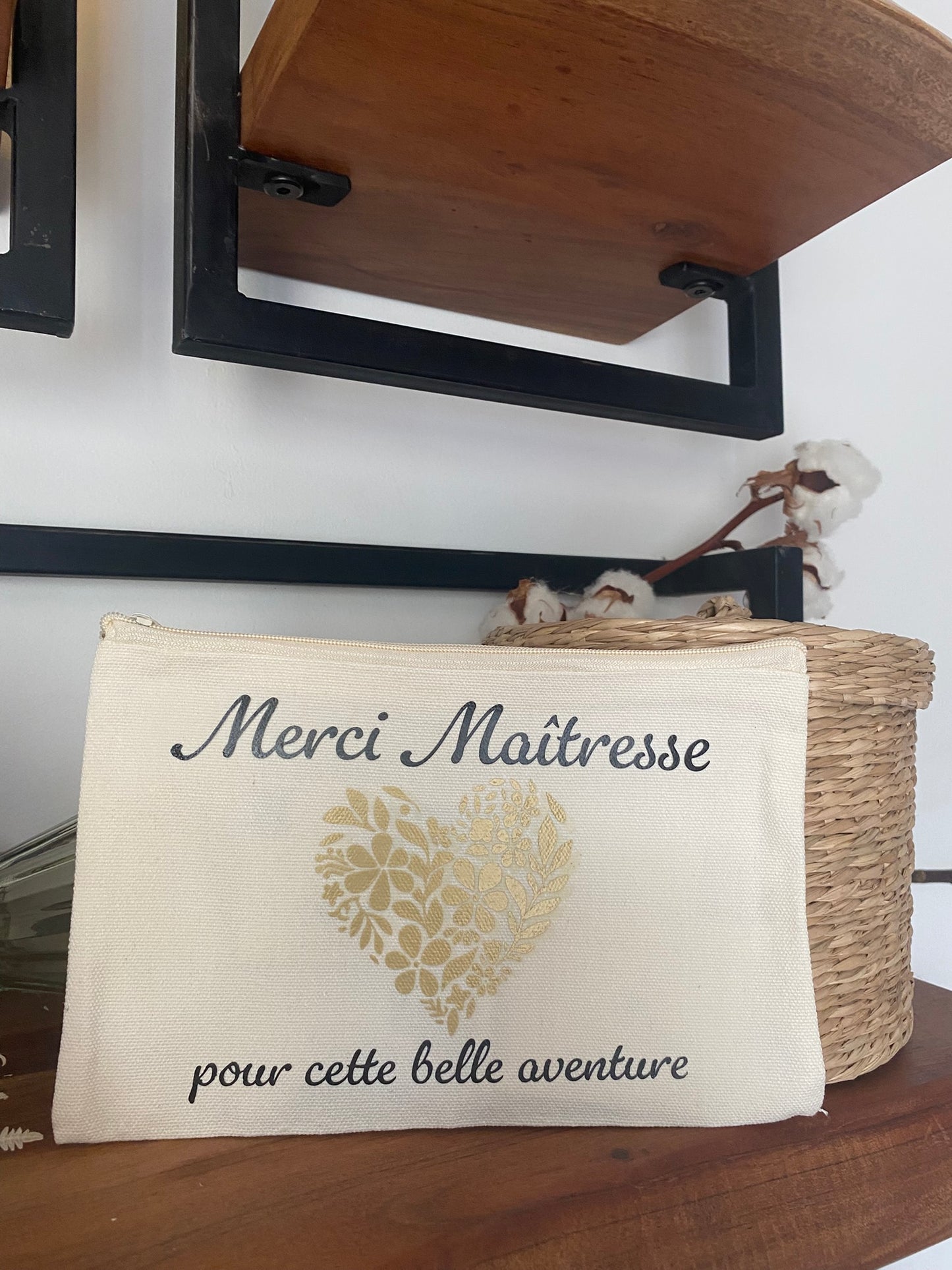 Pochette personnalisable "Merci Maitresse" - Modèle cœur fleuri